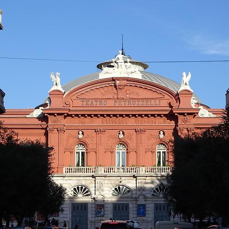 Al Teatro Rooms Bari Eksteriør bilde