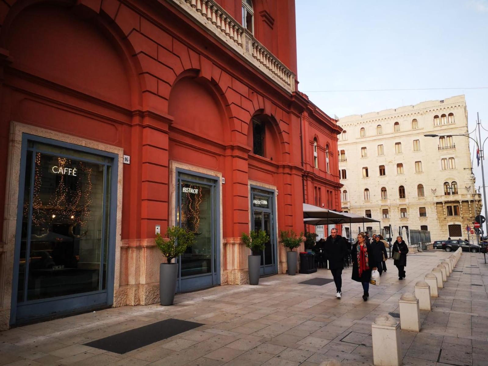 Al Teatro Rooms Bari Eksteriør bilde